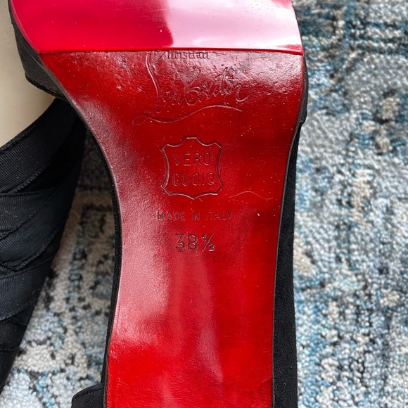 Christian Louboutin heels - Picture 3 of 4